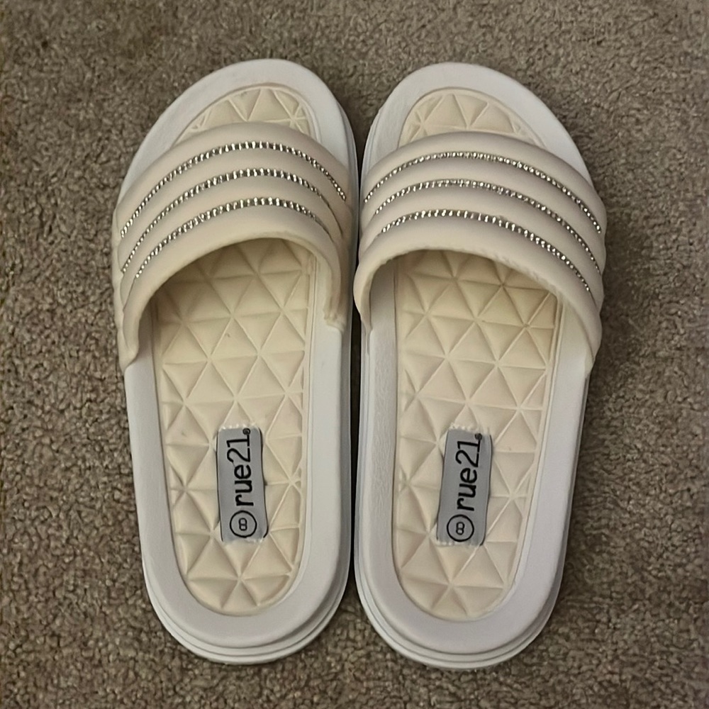 Rue21 Off White Slip-Ons Size: 8.